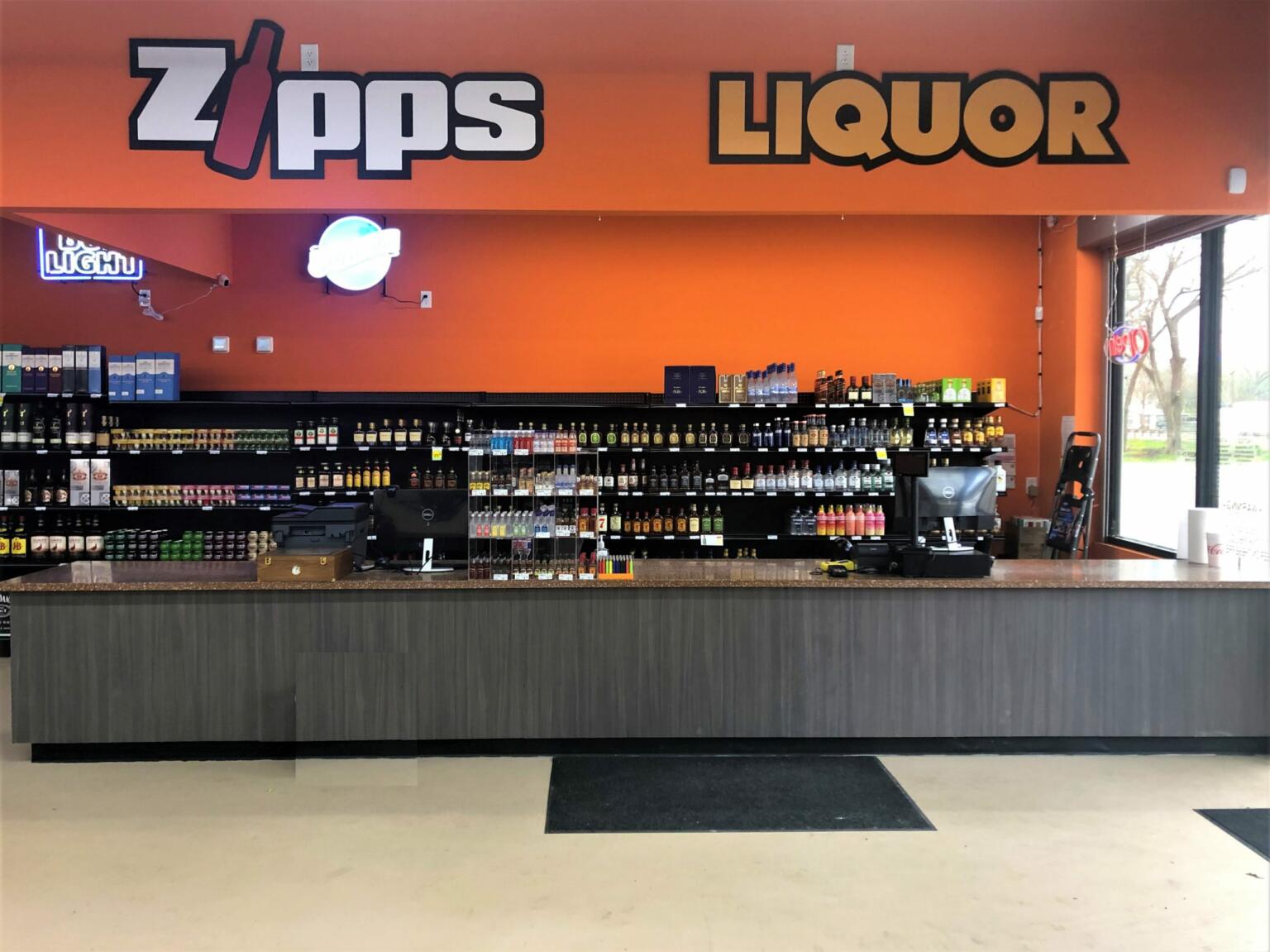 Zipps Liquor In Oakwood, TX Now Open