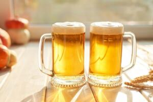 Father's Day Gift Ideas for the Beer Lover Father's Day beer gifts - glasses of beer
