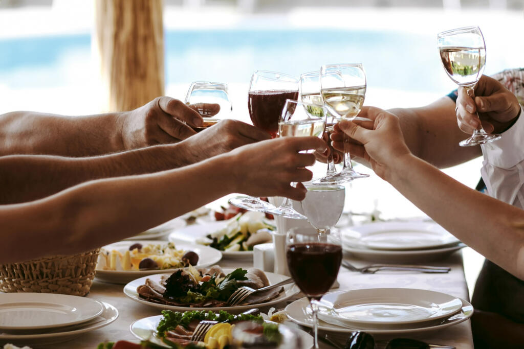 Popular Thanksgiving Wine Pairings Thanksgiving dinner wine pairing