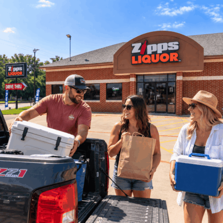 Zipps Liquor storefront in Gun Barrel City, Texas near Cedar Creek Lake